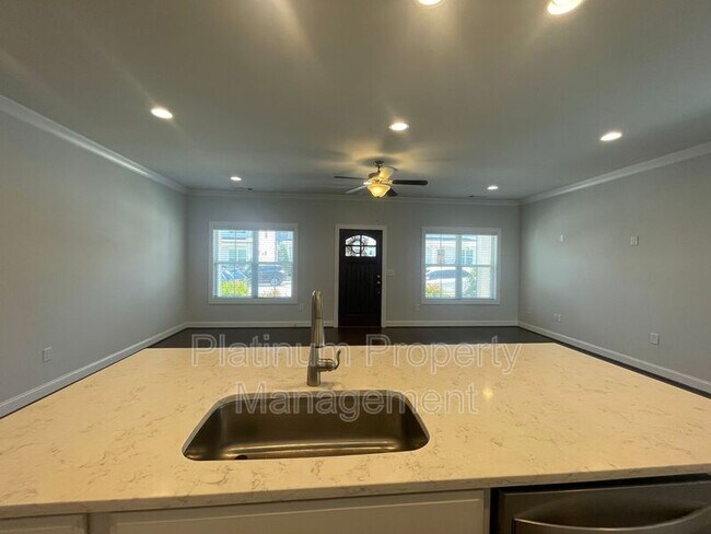 Building Photo - 2312 Echelon Ln