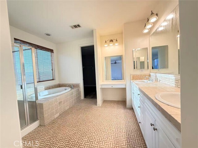 Building Photo - 7056 Calina St