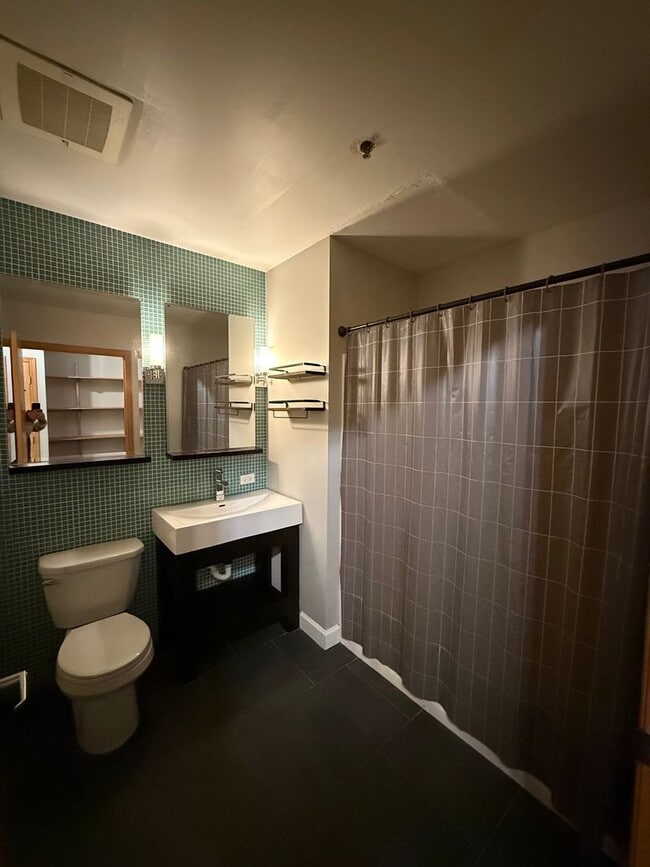 Building Photo - Bonnie Jean Flats