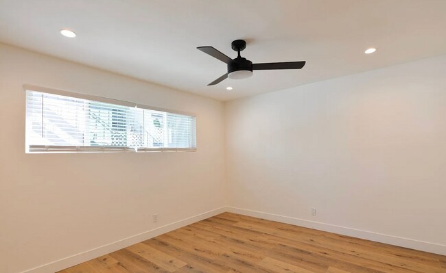 Building Photo - 223 Avenida De La Grulla