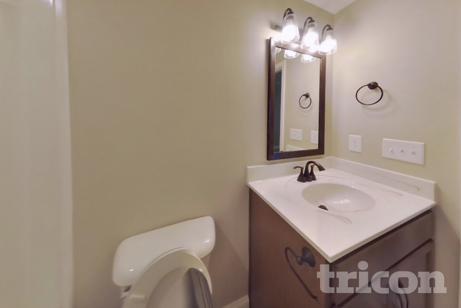 Building Photo - 1059 Spicer Dr