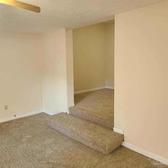 Building Photo - 125 Rue Max St