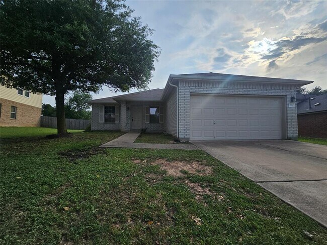 Building Photo - 201 Bluebonnet Tr