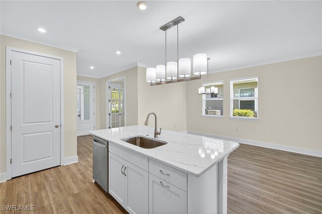 Building Photo - 10279 Bonavie Cove Dr