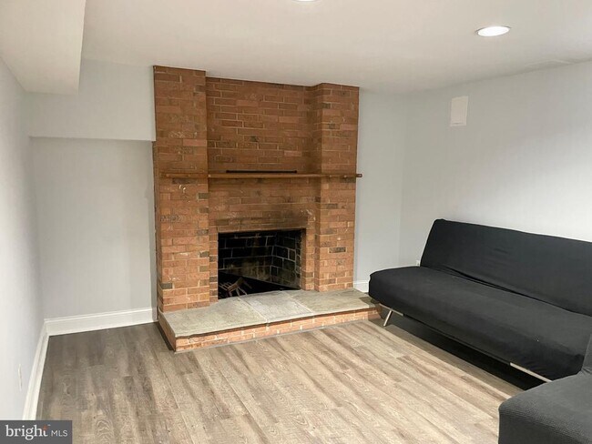 Building Photo - 6616 Kirby Ct