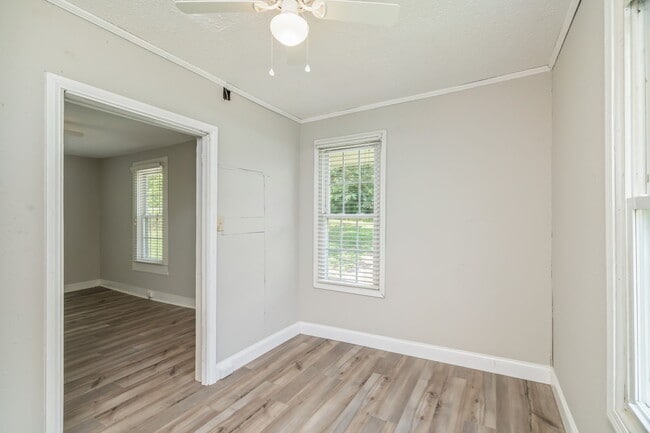 Building Photo - 4100 Garnet Dr