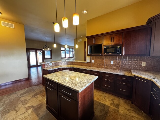 Building Photo - 4045 Audubon Way