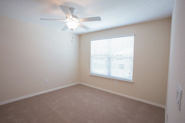 Building Photo - 1012 Dossey Oaks Lane Lakeland FL 33811