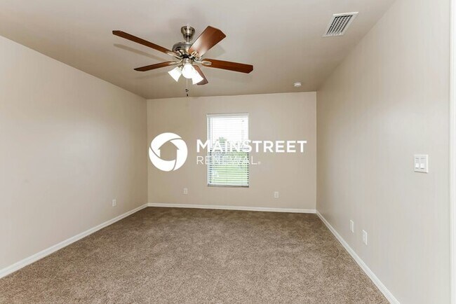 Building Photo - 3 Bedroom Pet-Friendly Home in Lehigh Acres, FL with Main Street Renewal