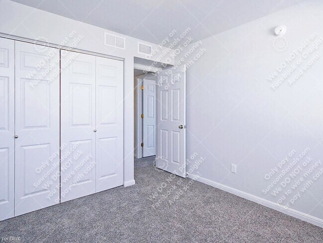 Building Photo - 2 br, 2 bath Townhome - 332 Trestle Tree A...