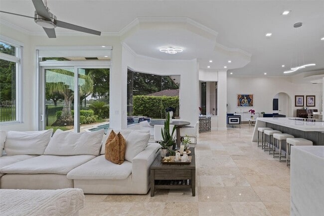 Building Photo - 2534 Golf View Dr