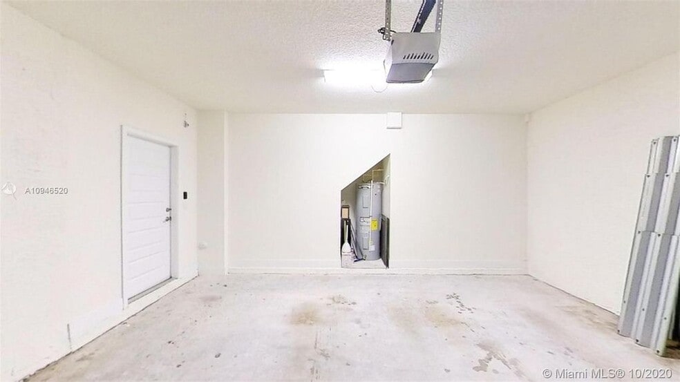 Building Photo - 10547 NW 81st St