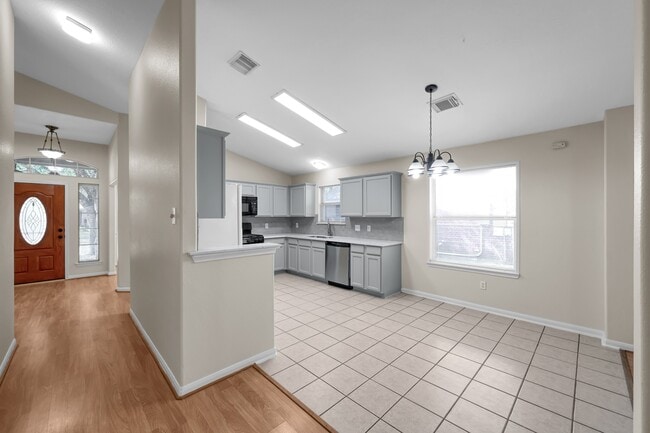 Building Photo - 32111 Willow Creek Park