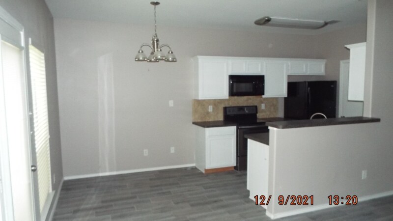 Building Photo - 4132 St Charles Bay