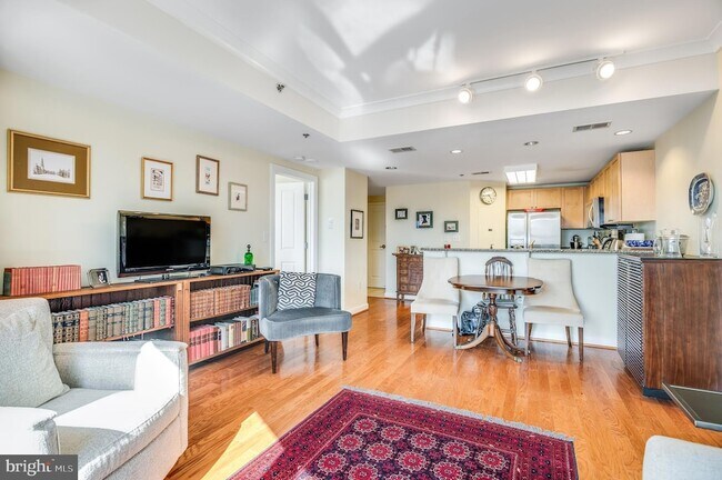 Building Photo - 777 7th St NW