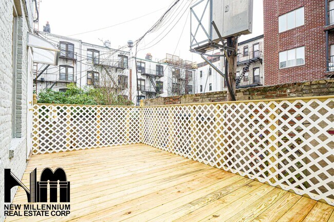 Building Photo - 351 16th Street