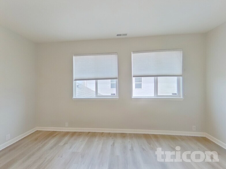 Building Photo - 12274 Pine Valley Cir