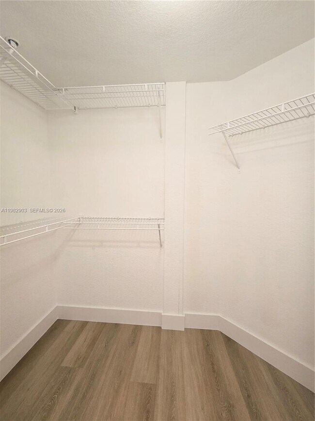 Building Photo - 2564 Centergate Dr