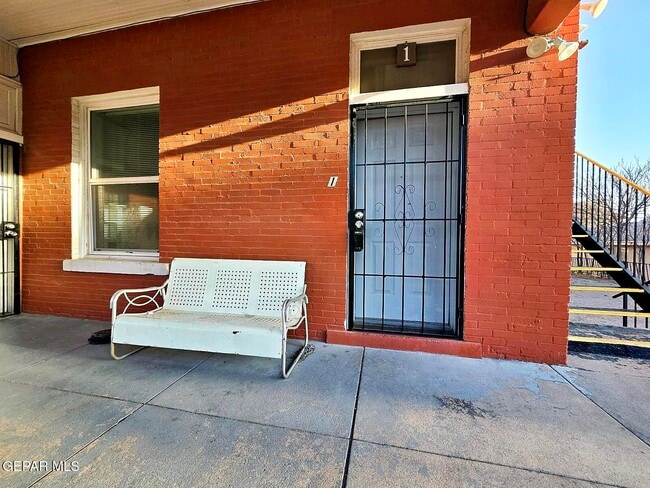 Building Photo - 1114 E Rio Grande Ave