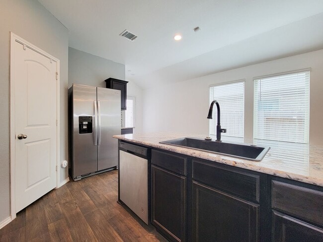 Building Photo - Welcome to your next home in the heart of Downtown Cleveland, Texas! This inviting 3-bedroom, 2-b...