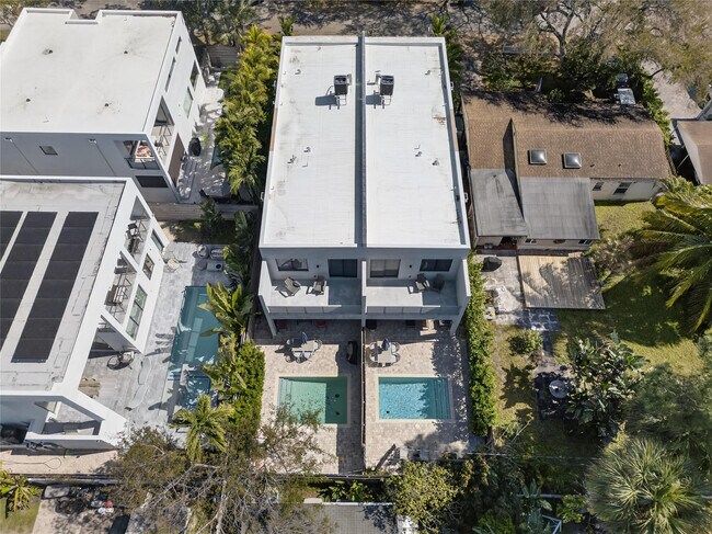 Building Photo - 811 SW 10th Terrace