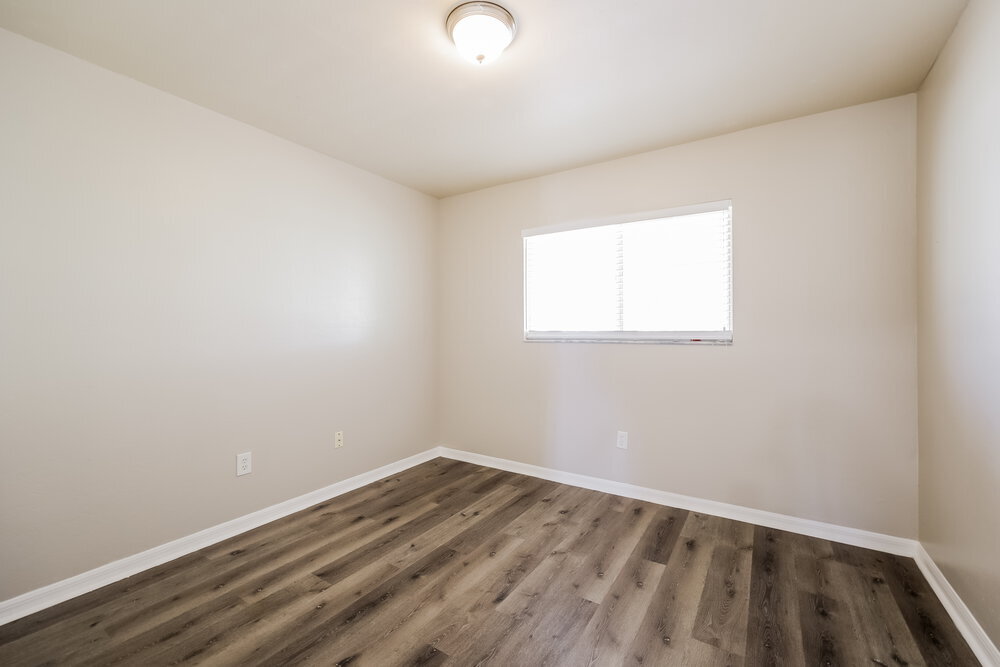 Building Photo - 401 SE 18th St