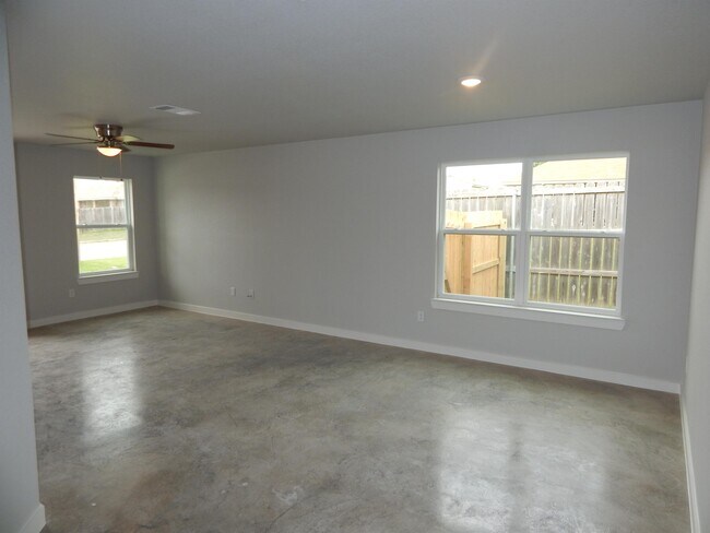 Building Photo - 1415 Shoshoni Trail
