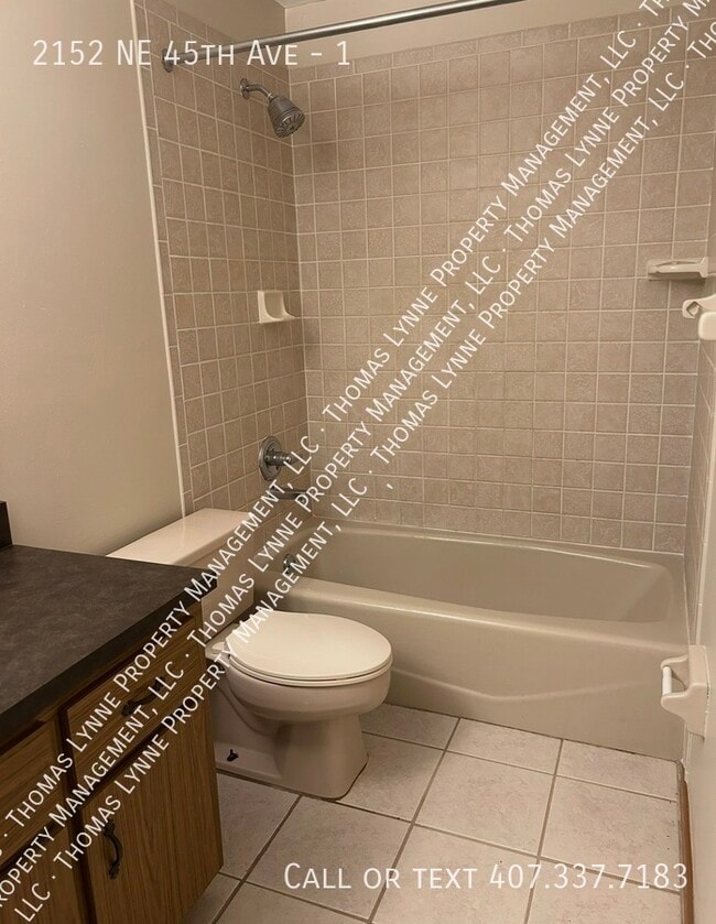 Building Photo - 2152 NE 45th Ave