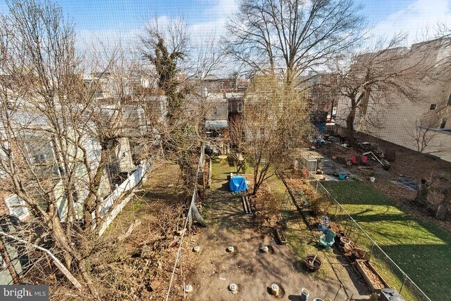 Building Photo - 1221 E Berks St