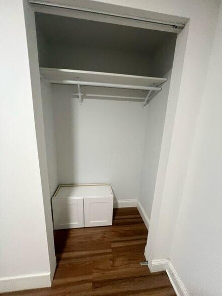 Building Photo - 2325 W Rice St