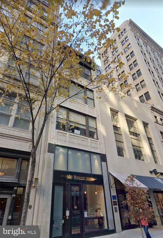 Building Photo - 1427 Walnut St