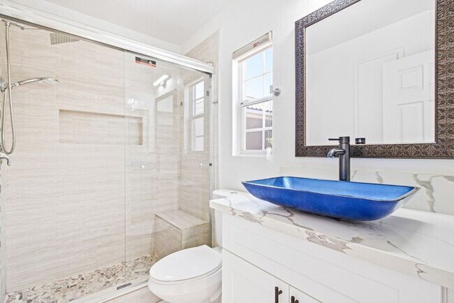 Building Photo - Charming 3-Bedroom Home with Modern Updates & Easy-Care Backyard