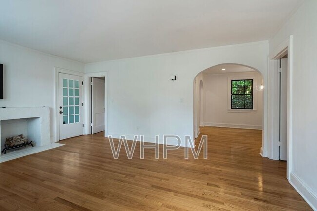 Building Photo - 541 Skyview Dr