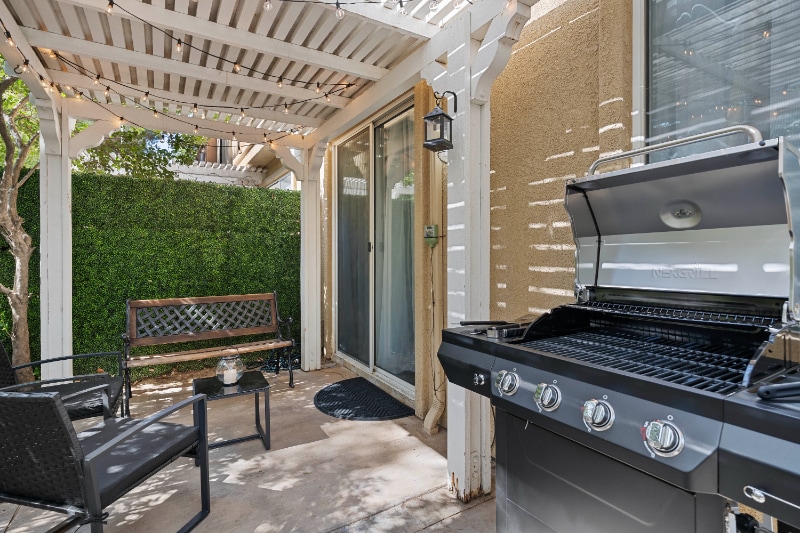 Building Photo - 26947 Hillsborough Pkwy