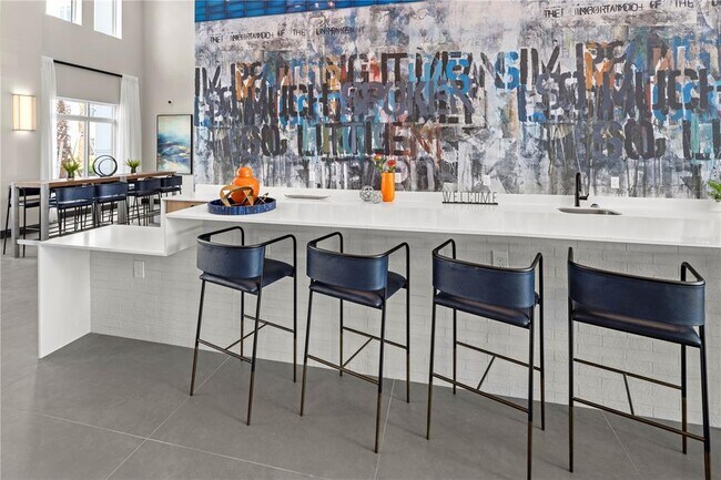 Building Photo - 5256 International Dr