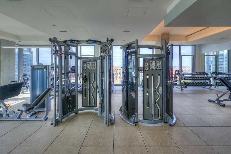 Building Photo - 197 N Desplaines St