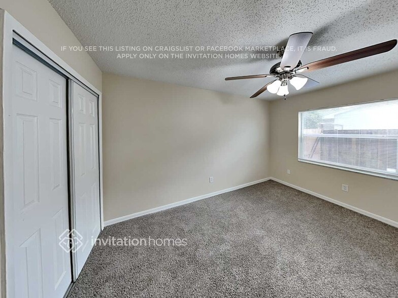 Building Photo - 1420 Guinevere Dr
