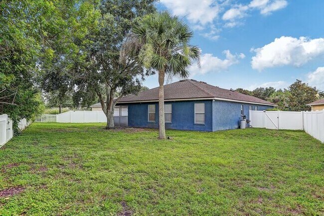 Building Photo - Spacious 4-Bedroom Home in Rivercrest, Riv...