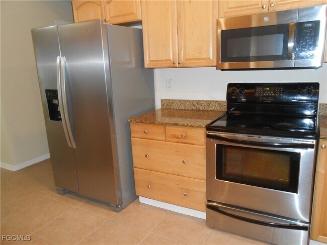 Building Photo - 501 East 10th Street