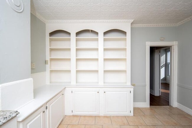 Building Photo - 233 Stow Ave