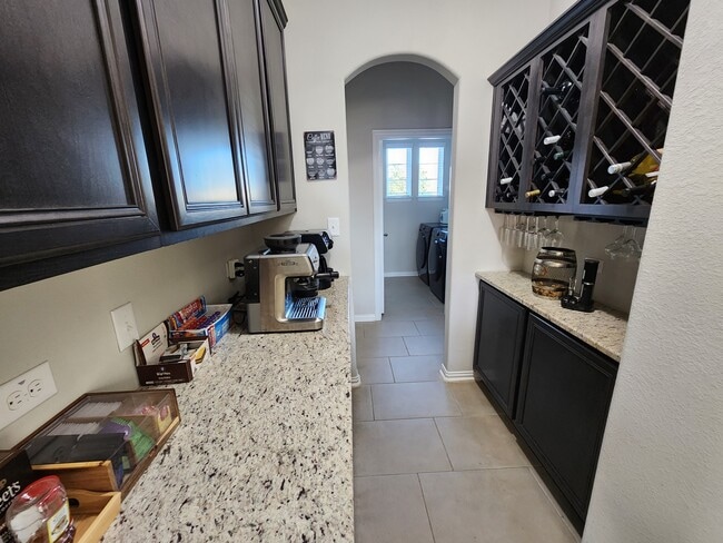 Building Photo - 8014 Arezzo Dr