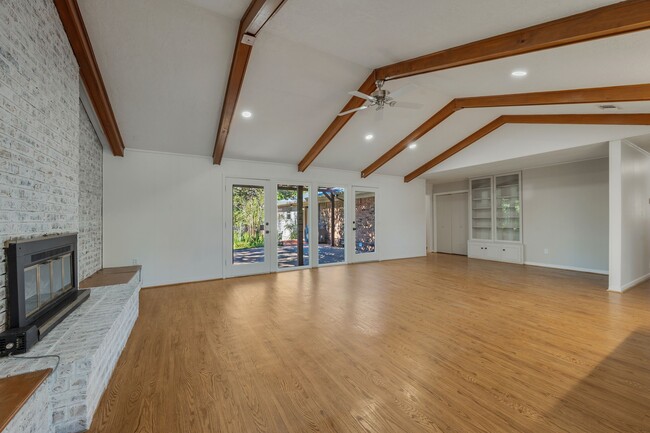 Building Photo - 3802 Sunnybrook Ln