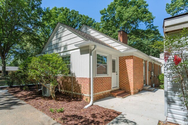 Building Photo - 3408 Kirby Dr
