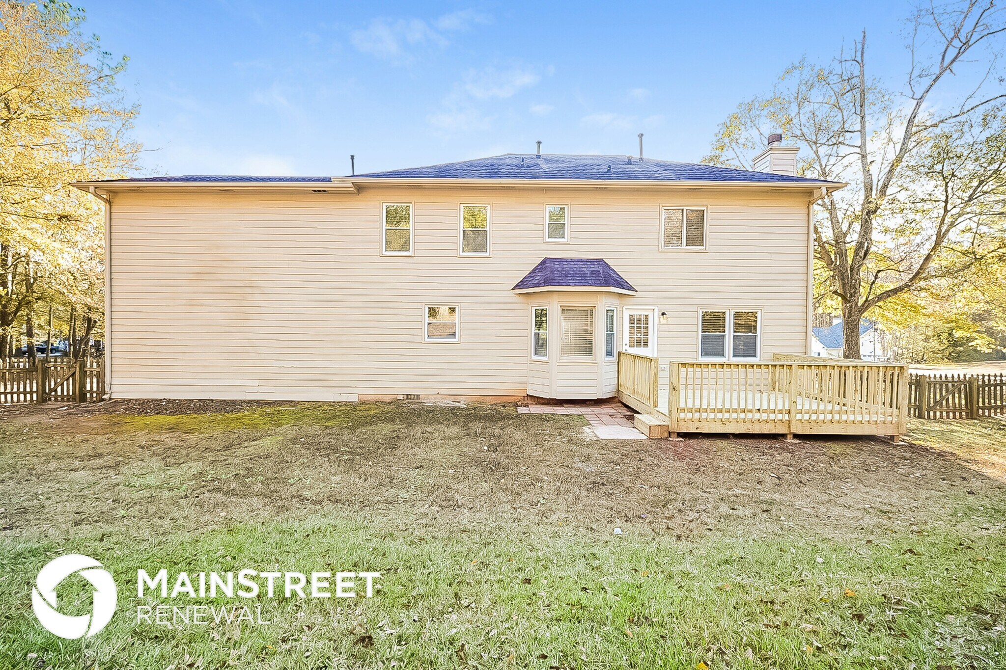 Building Photo - 310 Lakefront Dr