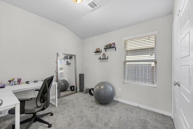 Building Photo - 18627 Etta Pnes Cir