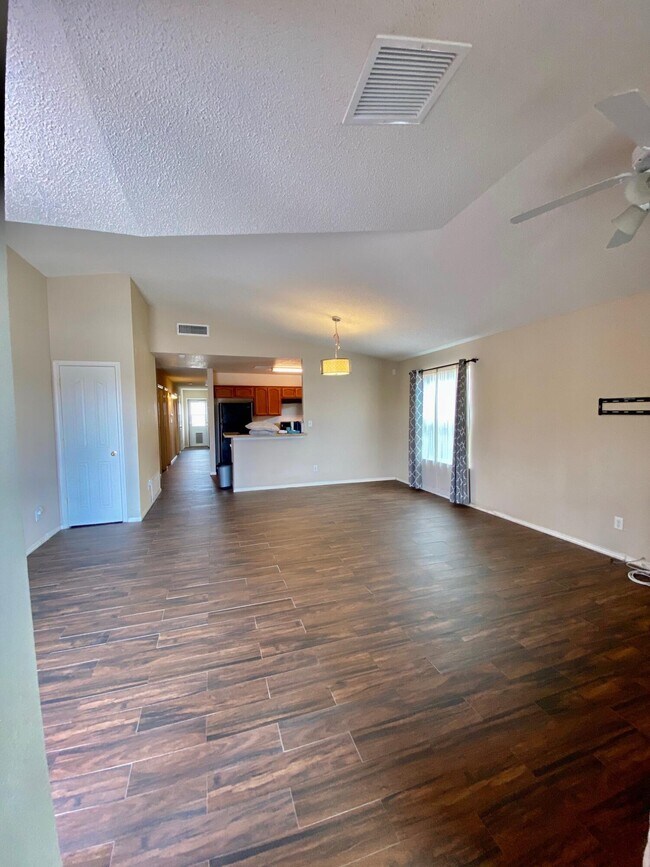 Building Photo - 14214 Lasso Rock Dr