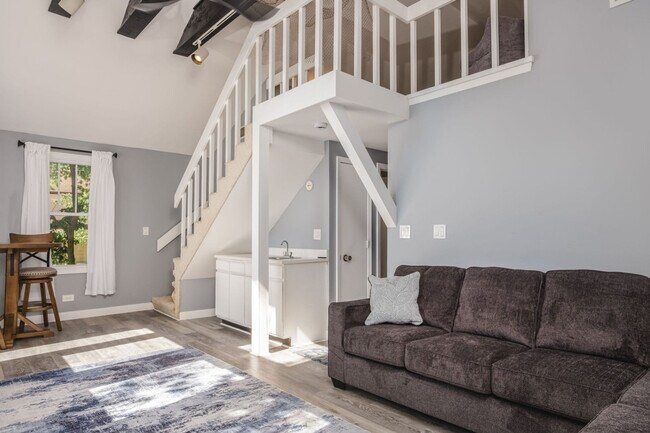 Building Photo - 135 Cora Ave