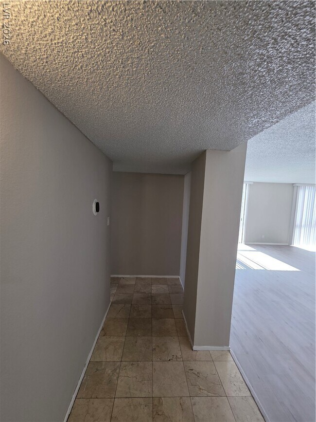 Building Photo - 3930 University Center Dr