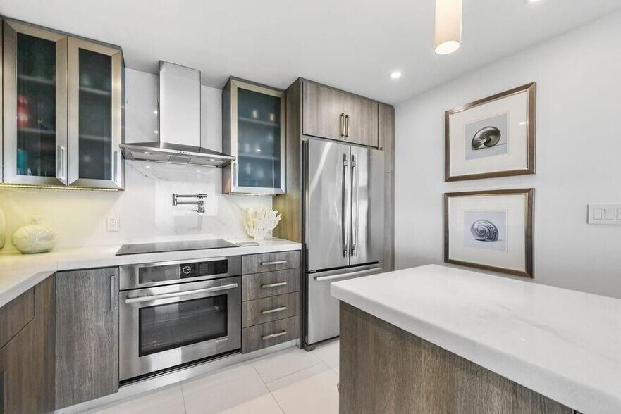 Building Photo - 545 S Fort Lauderdale Beach Blvd