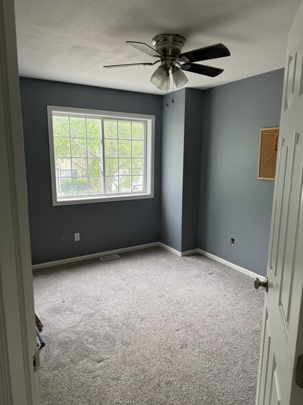 2nd bedroom - 4430 104th St